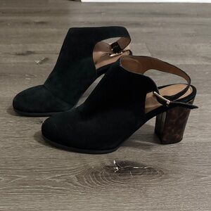 Item Details: $149 Vionic Lacey Tortoise Black Suede Block Heel Slingback